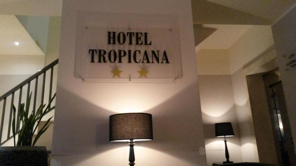 Tropicana Hotel Saint Julian's Ngoại thất bức ảnh